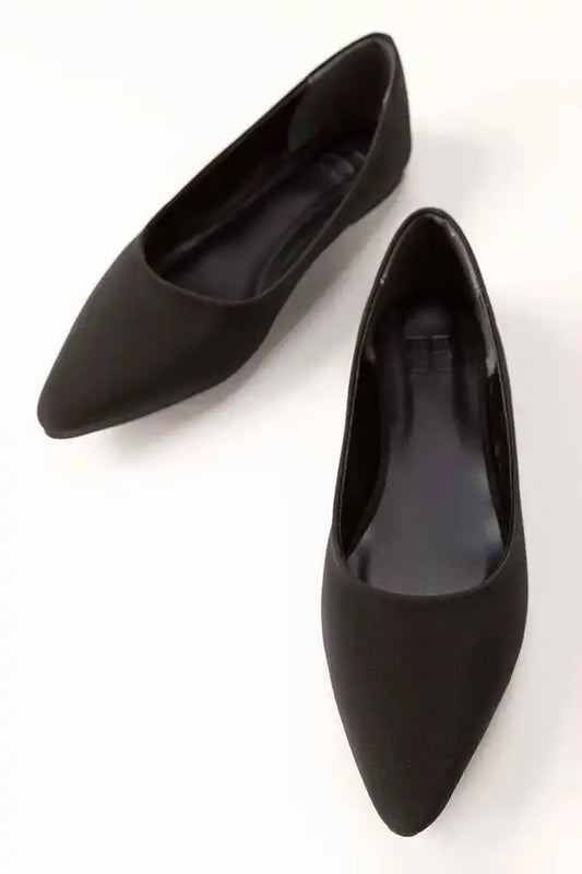 Black Pumps